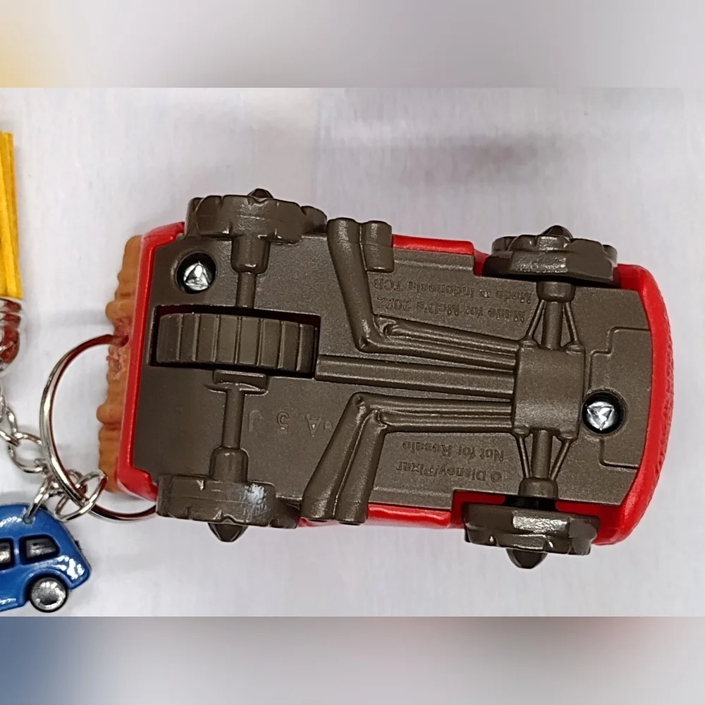 ⭐ Disney Cars Lightning McQueen Custom Keychain